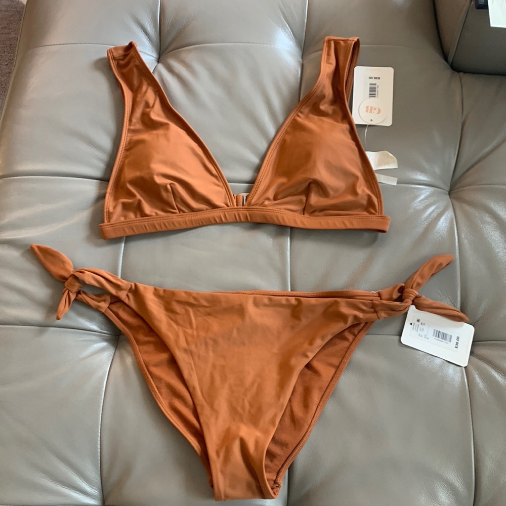 GB women swimsuit top and bottoms